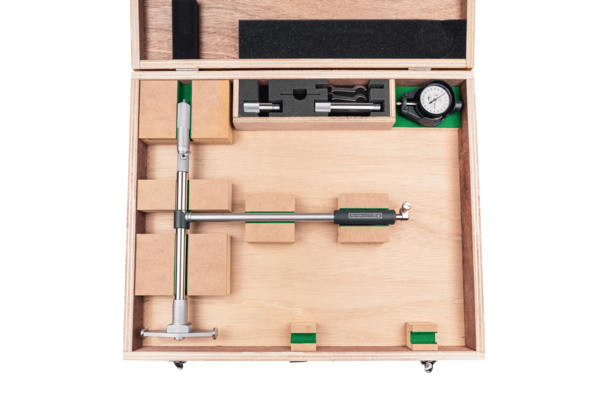 Mitutoyo 2-Point Inside Measuring Instrument Range 400-600mm Graduation .01mm , Micrometer Head 511-817-20