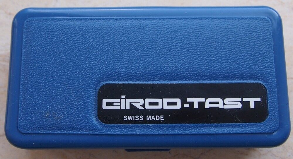 Girod Horizontal Indicator GT1252, Graduation: .01mm , Range: 0.8mm, Reading: 0-40-0, Face 27.4mm, Stylus 12mm, DIN 2270, Each indicator is delivered in a box with 1 key-stylus and 1 dovetail Ø8mm.