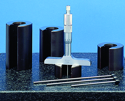 Mitutoyo Depth Micrometer, Interchangeable Rods 0-6", 2,5" Base 129-128