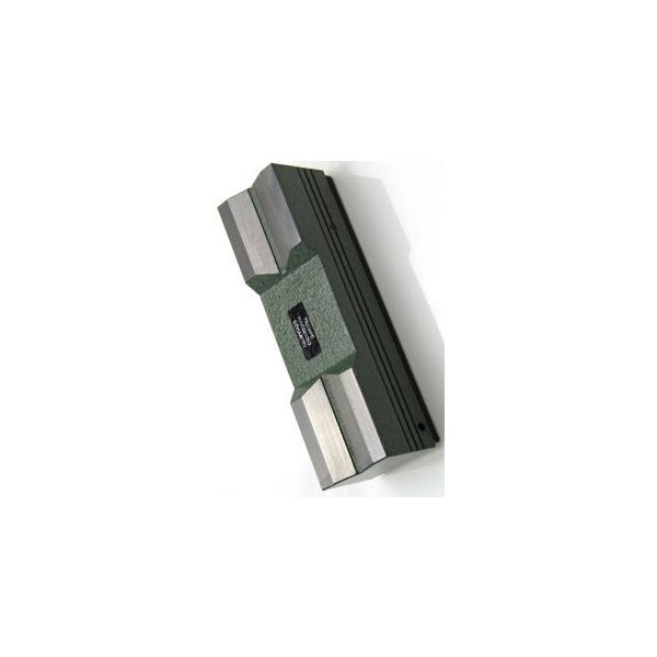 EDA 61R-0.1-140 Precision Engineers Level Dimensions : 140 x 40.5 x 40mm Accuracy Inch : .001"/10" Accuracy metric : .1mm/m Angular : 20 seconds, 59/0005