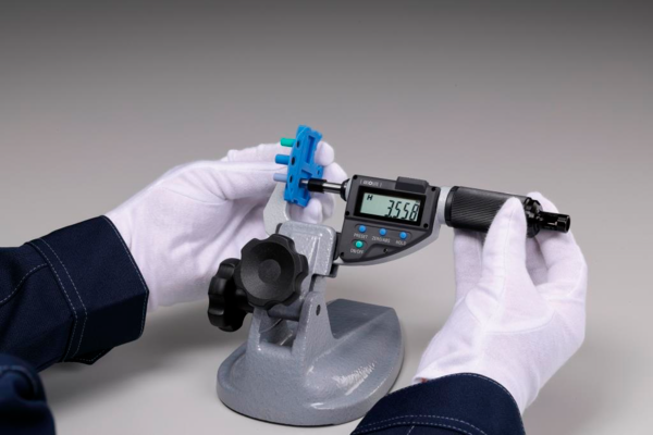 Mitutoyo Absolute Digital Micrometer, Adjust. Force Inch/Metric, Range 20-30mm/.8-1.2" 2-10N  227-217-20