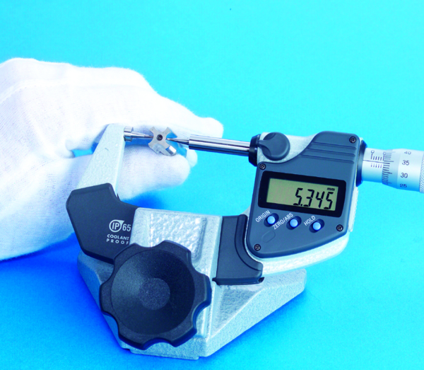 Mitutoyo Digital Point Micrometer IP65 Inch/Metric, 25-50mm/1-2", 15° Tip 342-352-30