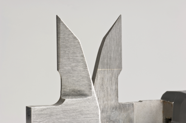 Mitutoyo Digital ABSOLUTE AOS Calipers 0-150mm/0-6" W/O Output Carbide OD/ID Jaws 500-160-30