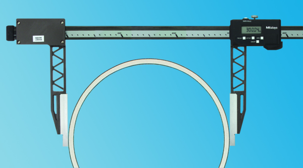 Mitutoyo Digital ABS Carb. Fibre Caliper Long Jaw Inch/Metric, 0-24"/0-600mm, IP66 552-161-10