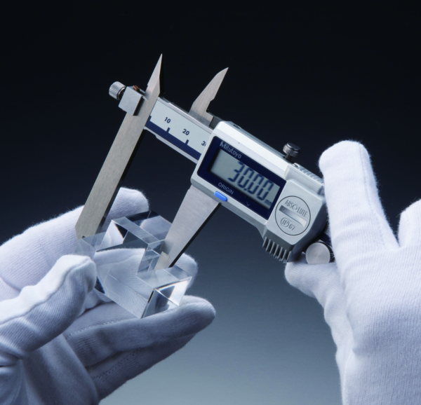 Mitutoyo Digital ABS Offset Caliper, IP67 Inch/Metric, 0-200mm/0-8", Thumb Roller 573-702-20