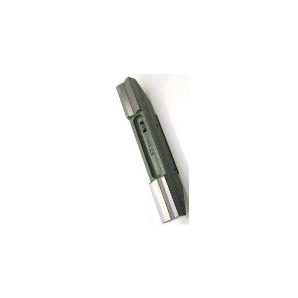 EDA 61R-0.1-300 Precision Engineers Level Dimensions : 300 x 47 x 40mm Accuracy Inch : .001"/10" Accuracy metric : .1mm/m Angular : 20 seconds