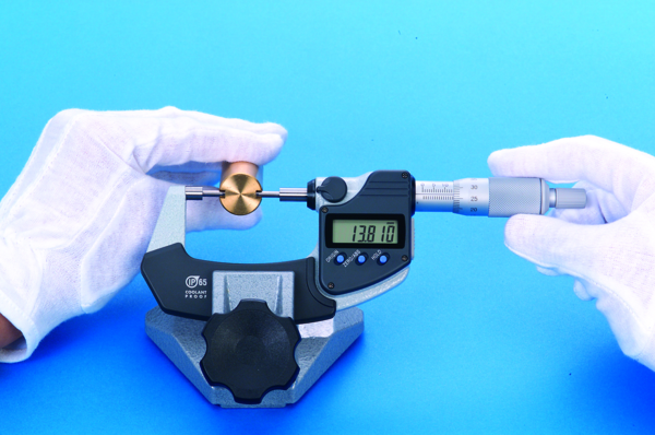 Mitutoyo Digital Spline Micrometer IP65 Inch/Metric, 25-50mm/1-2", 2mm Measuring Face 331-362-30